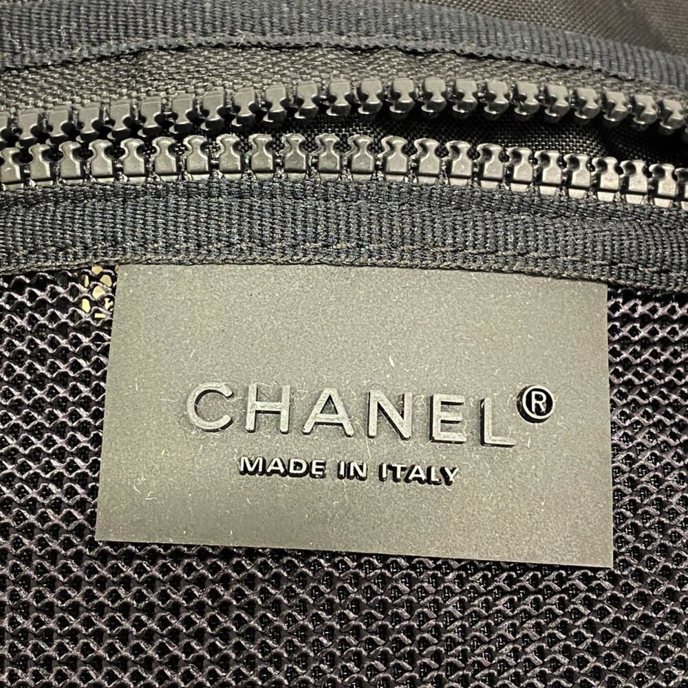 Chanel Sport Nylon Shoulder Bag in Black and Ivory for Women - Picture 5 of 11